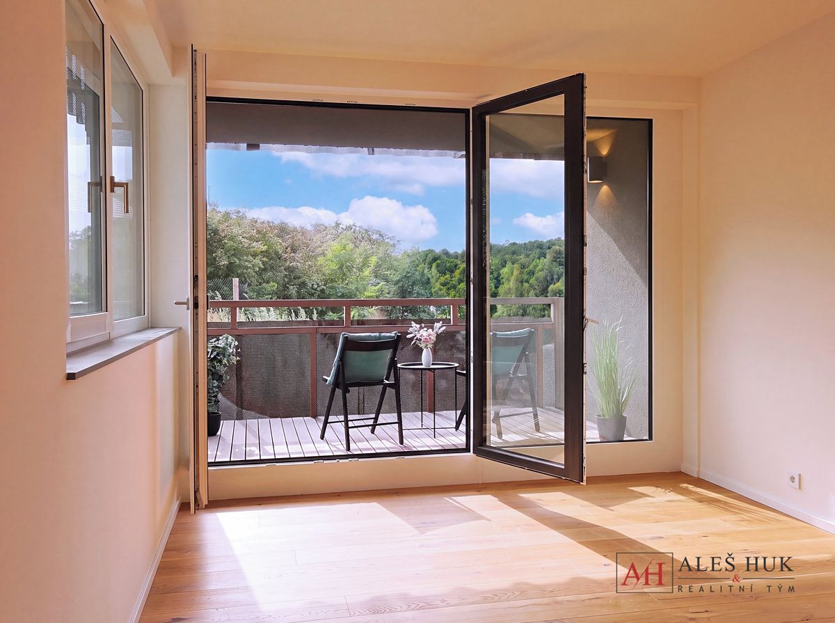 Pronájem bytu 2+kk 56 m²